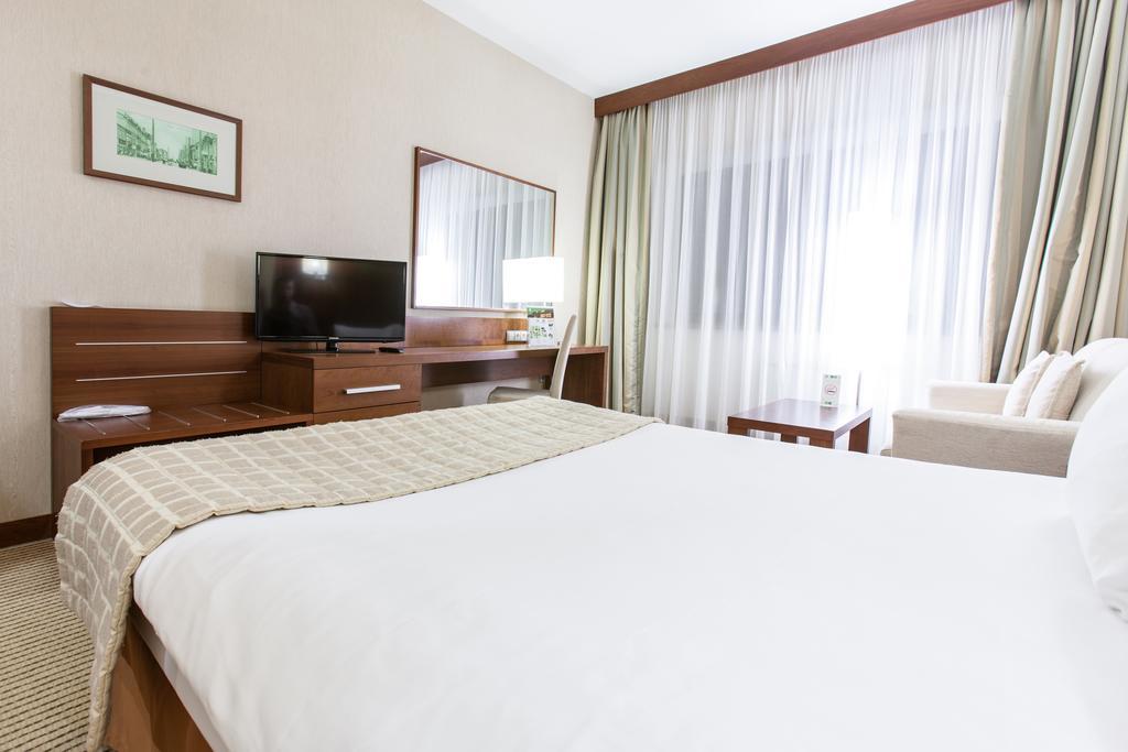 Holiday Inn Samara, An Ihg Hotel Екстер'єр фото